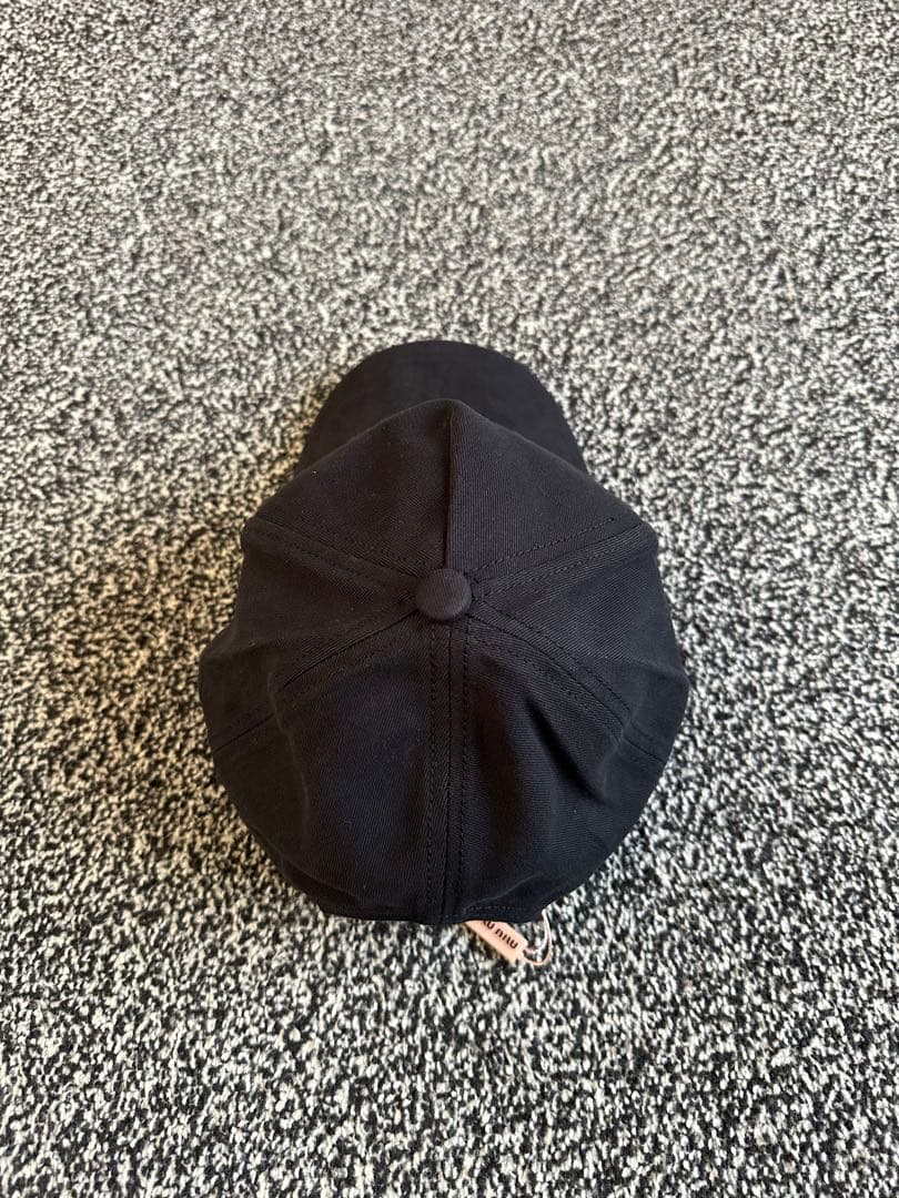 miu miu 黒 ベースボールキャップ未使用