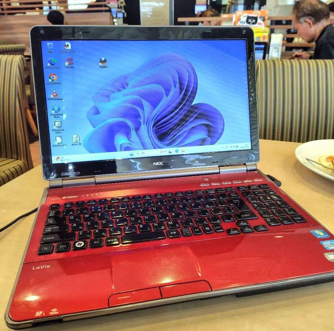 美品 NEC■ Corei7 RAM8GB SSD250 Blu-ray■