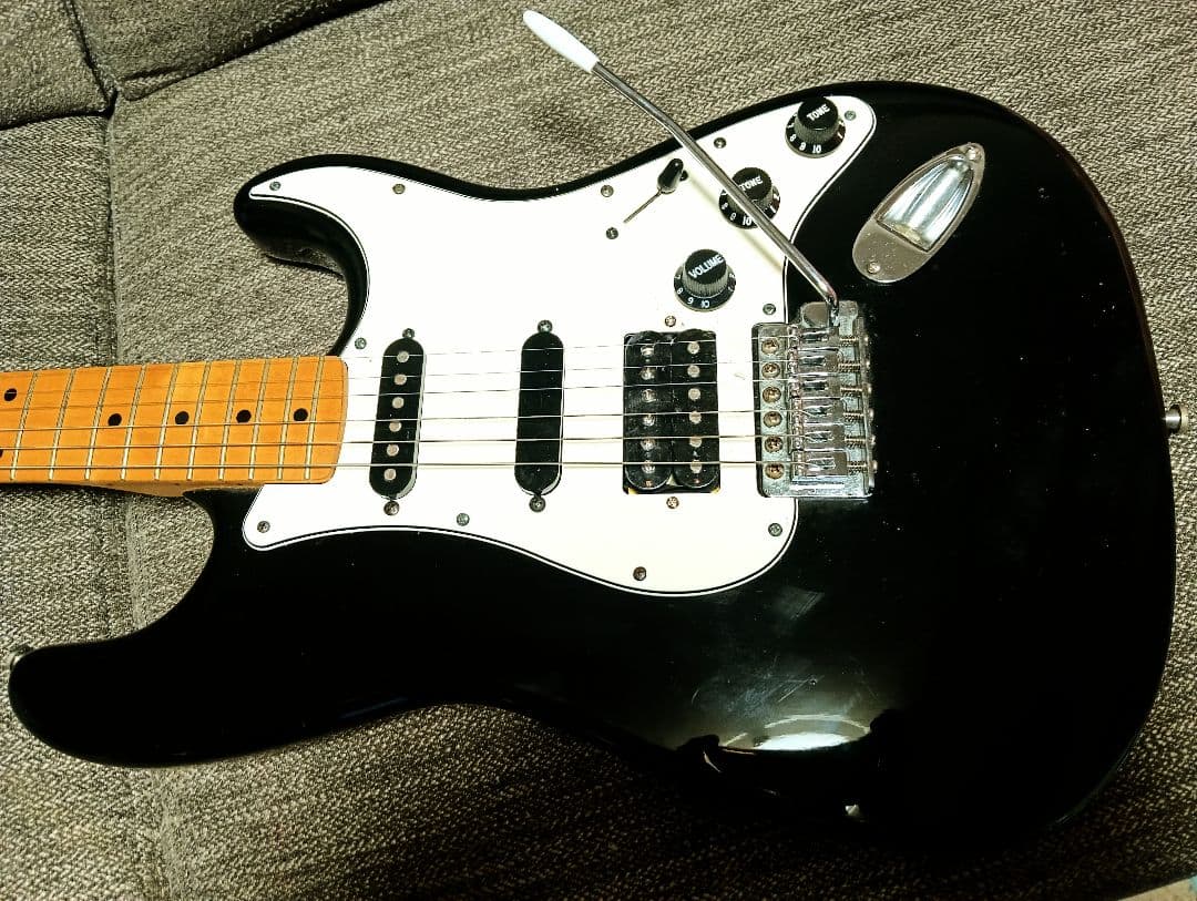 Squier by Fender スクワイヤー フェンダー ストラト