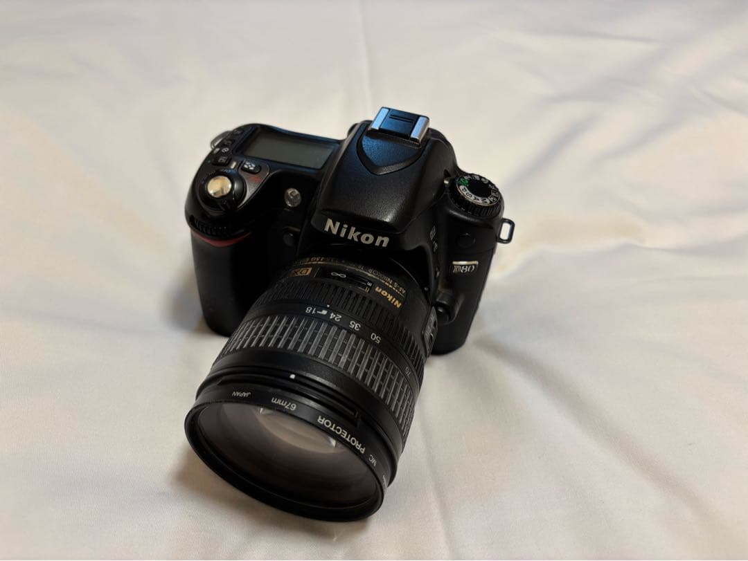 Nikon D80 デジタル一眼レフカメラ (動作確認済み)バッテリー、充電器付