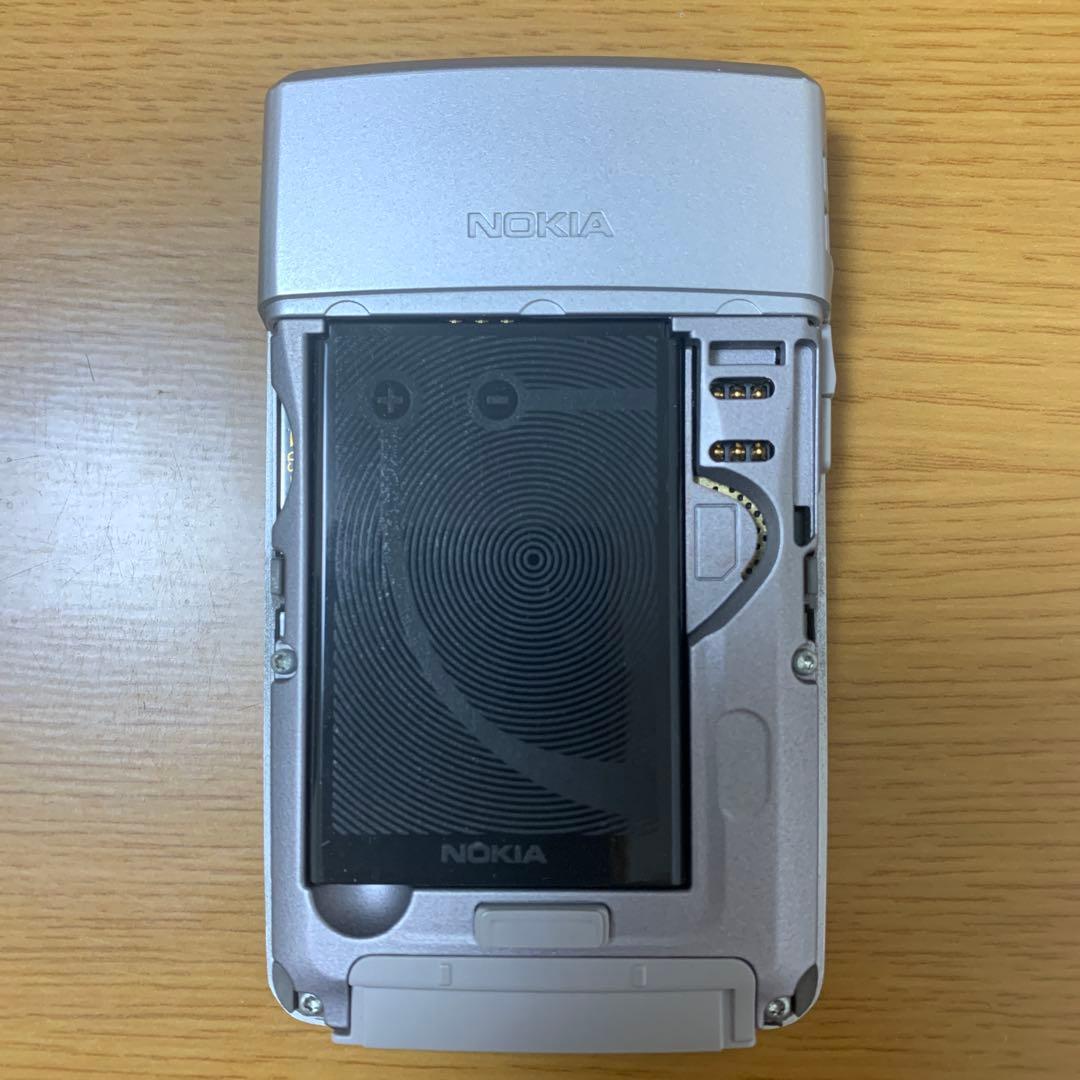 携帯電話本体 NOKIA E61