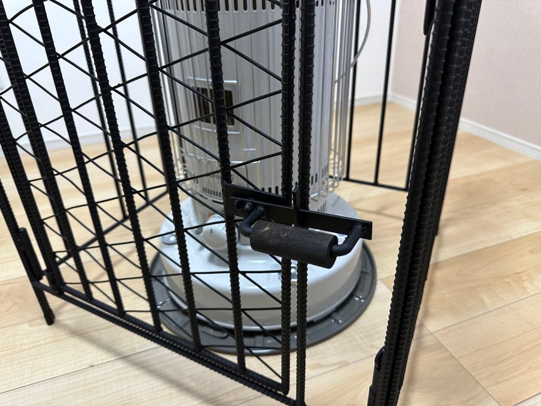 トヨトミ KS-67H ストーブガード 菱形デザイン 異形鉄筋無骨 ハンドメイド