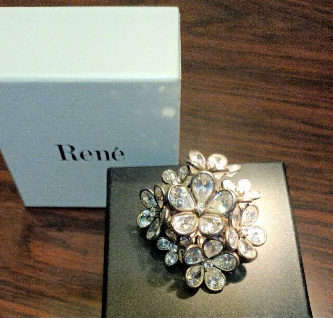 ルネ　Rene ブローチ
