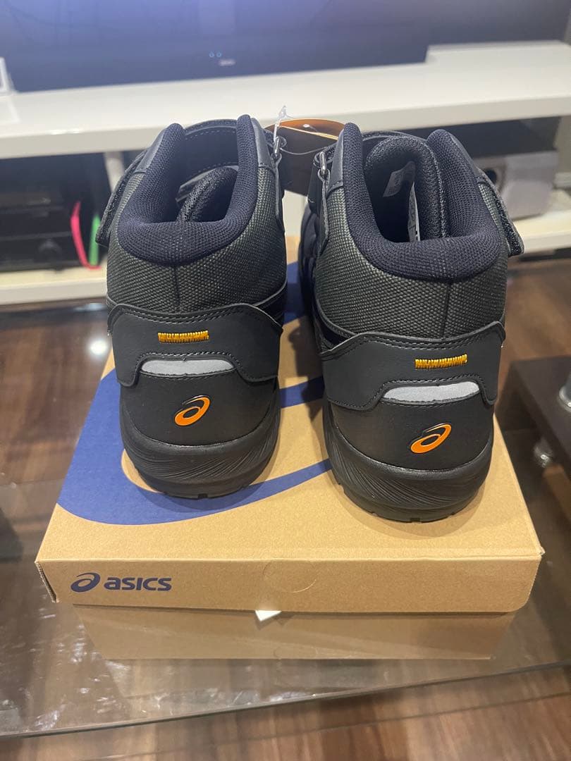 限定色　新品　asics WINJOB CP216 TOUGH 26.5cm