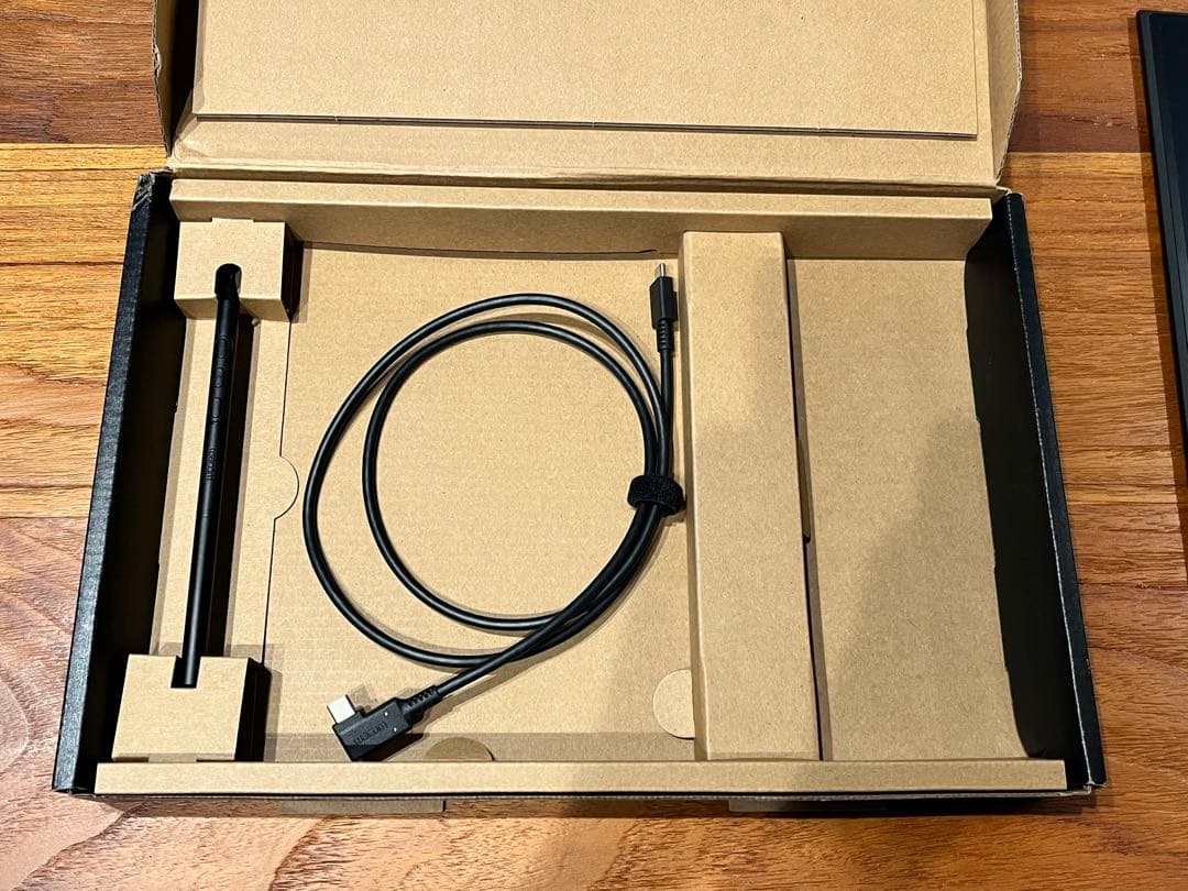 wacom movink 13　DTH135K0C