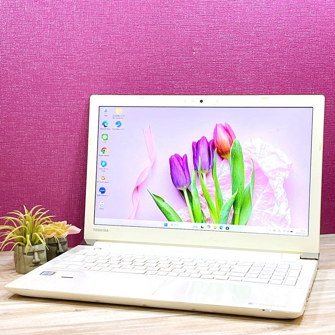 Windowsノート本体 dynabook Core i7 8GB SSHD1TB Win11