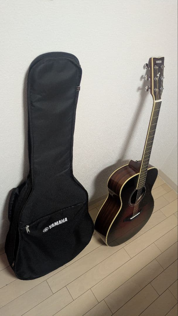 美品　YAMAHA FS830 アコースティックギター【ケース、カポ付き】