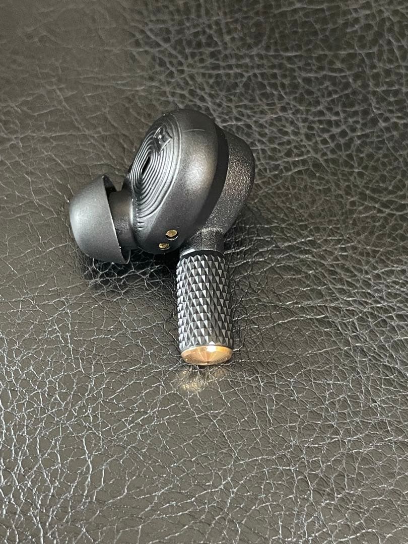 Marshall Motif II A.N.C. R 右のみ