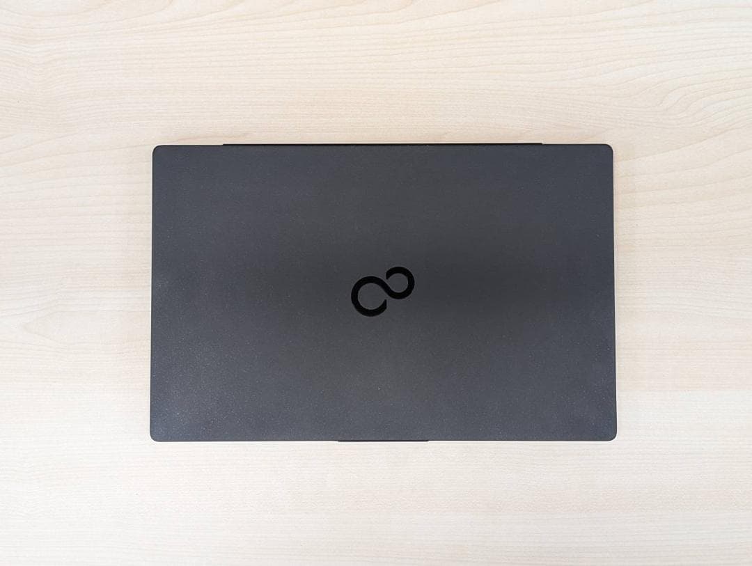 【最軽量モデル】LIFEBOOK Core i5/メモリ16GB/634g