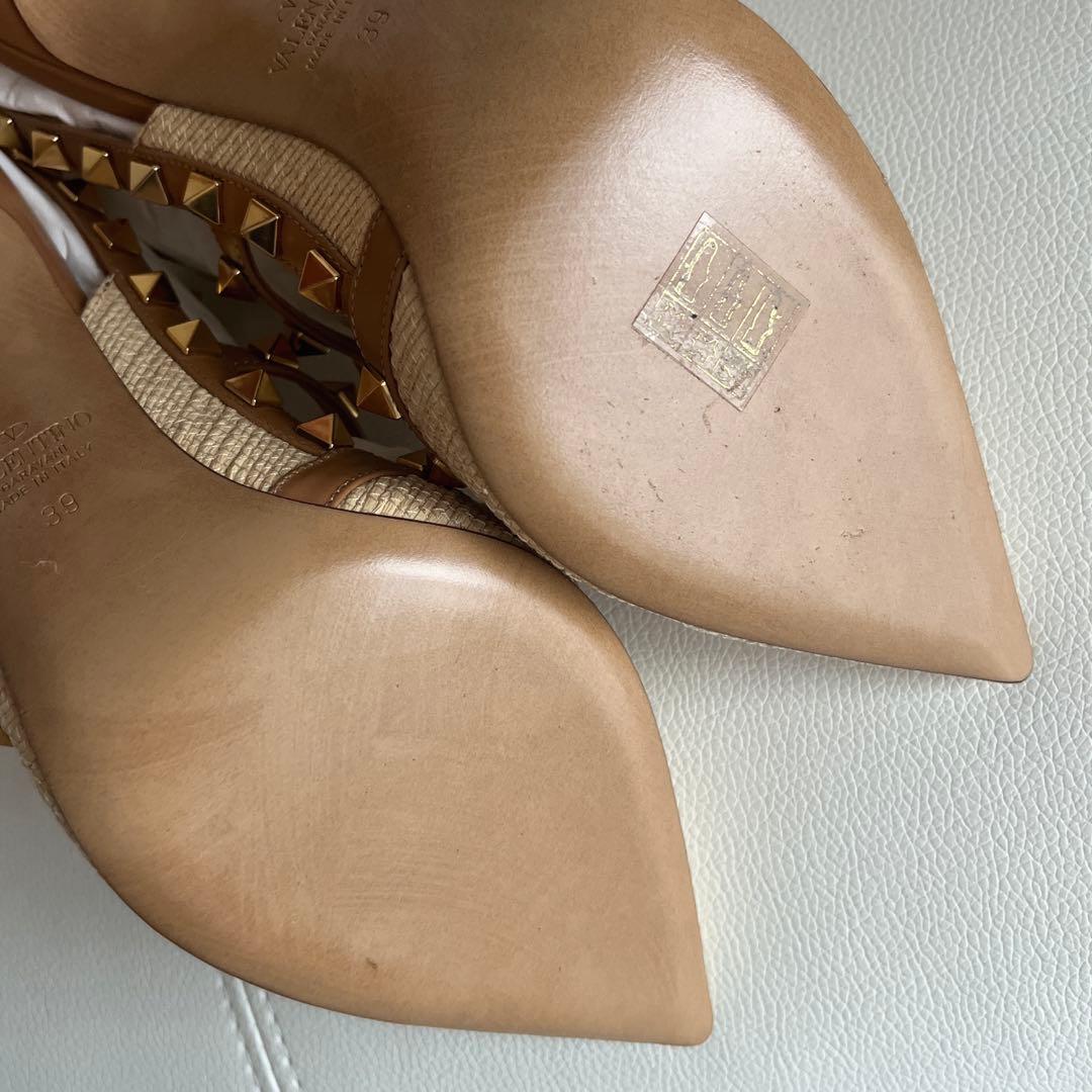 VALENTINO ヴァレンティノガラバーニロックスタッズストローレザーパンプス