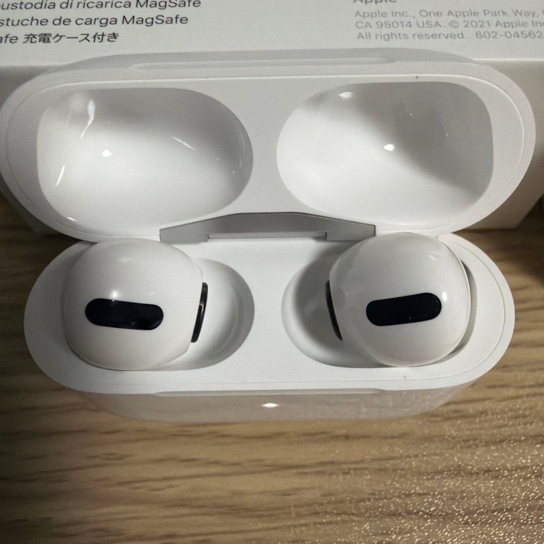 け*様 2021 AirPods Pro Apple純正MagSafe充電ケース