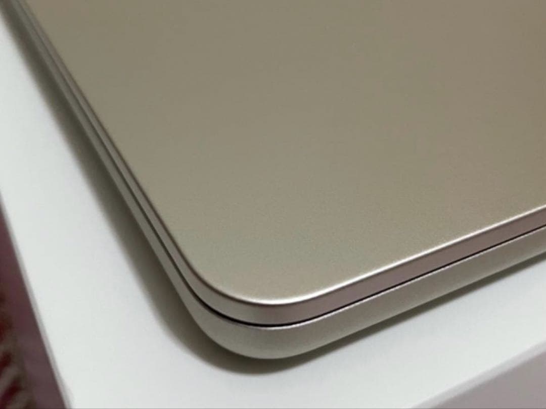 ほぼ新品　MACBOOK AIR M2- 8-512 Ofiice付き