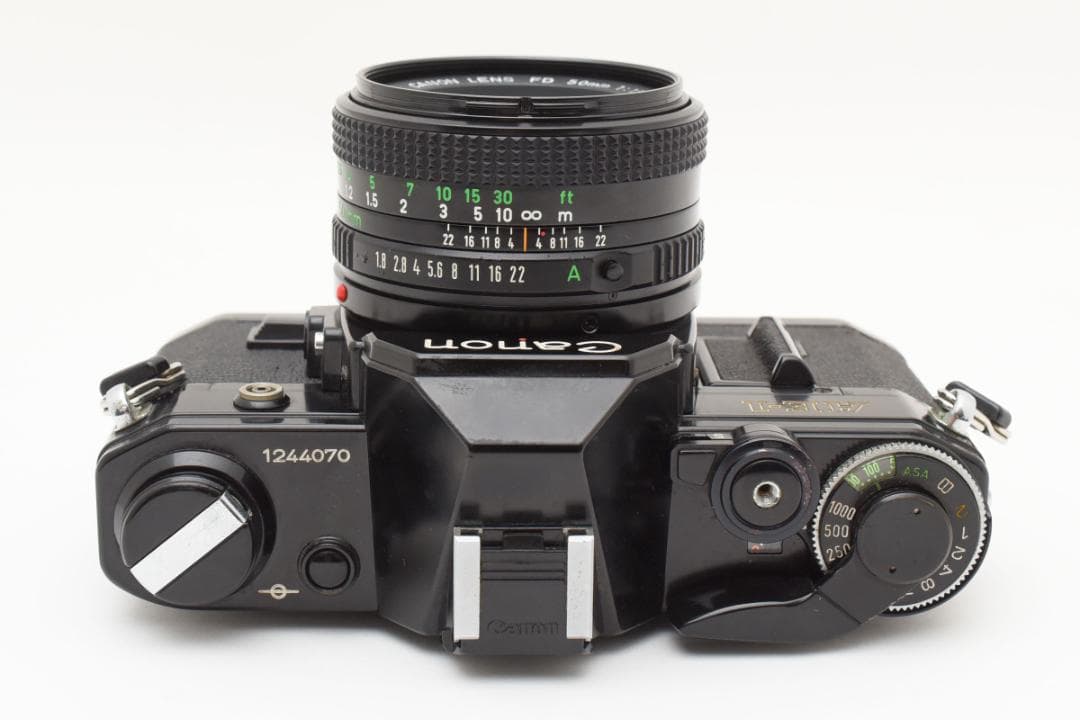 フィルムカメラ Canon AE-1 Black + New FD 50mm f1.8