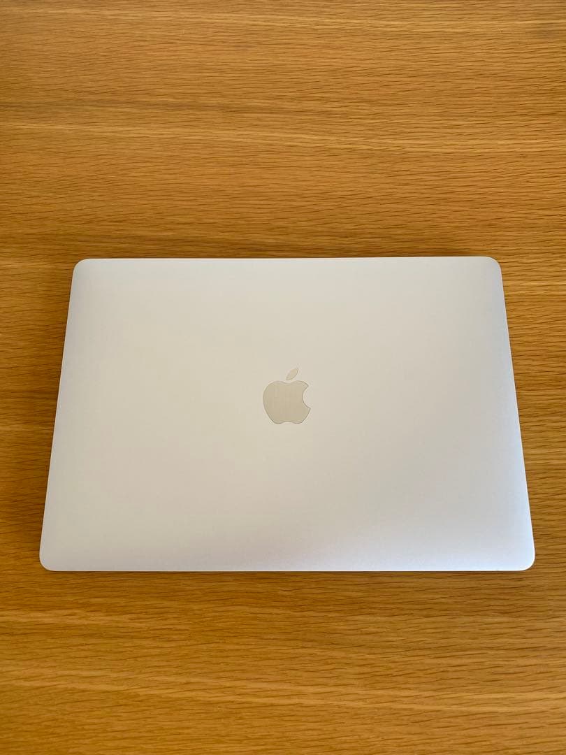 美品　MacBook Air 2018 未使用に近い　MacBook本体