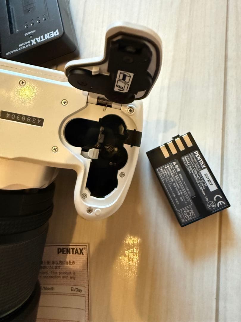 PENTAX デジタル一眼レフ ホワイト　K-30 FISHEYE レンズ