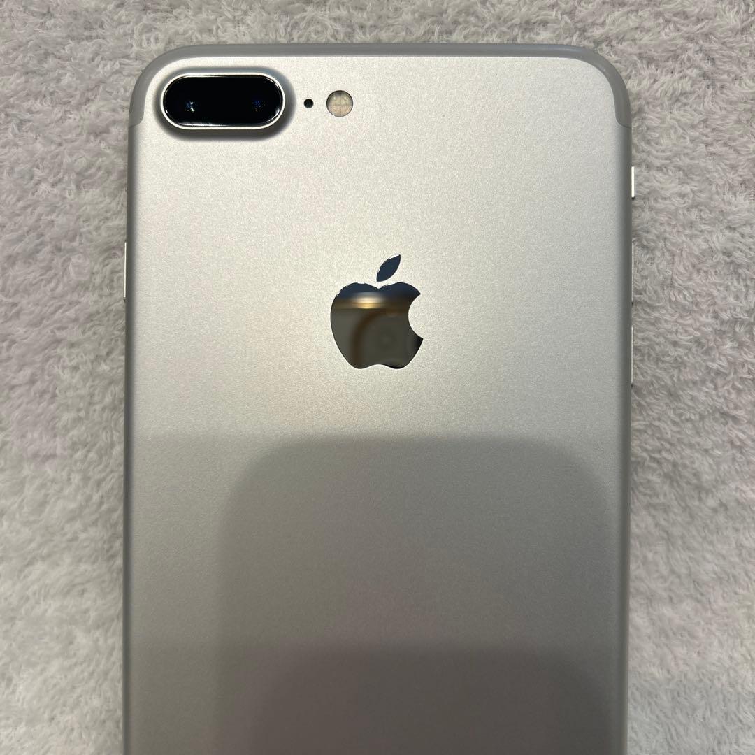 【美品】Apple iPhone 7 Plus 128GBシルバー SIMフリー