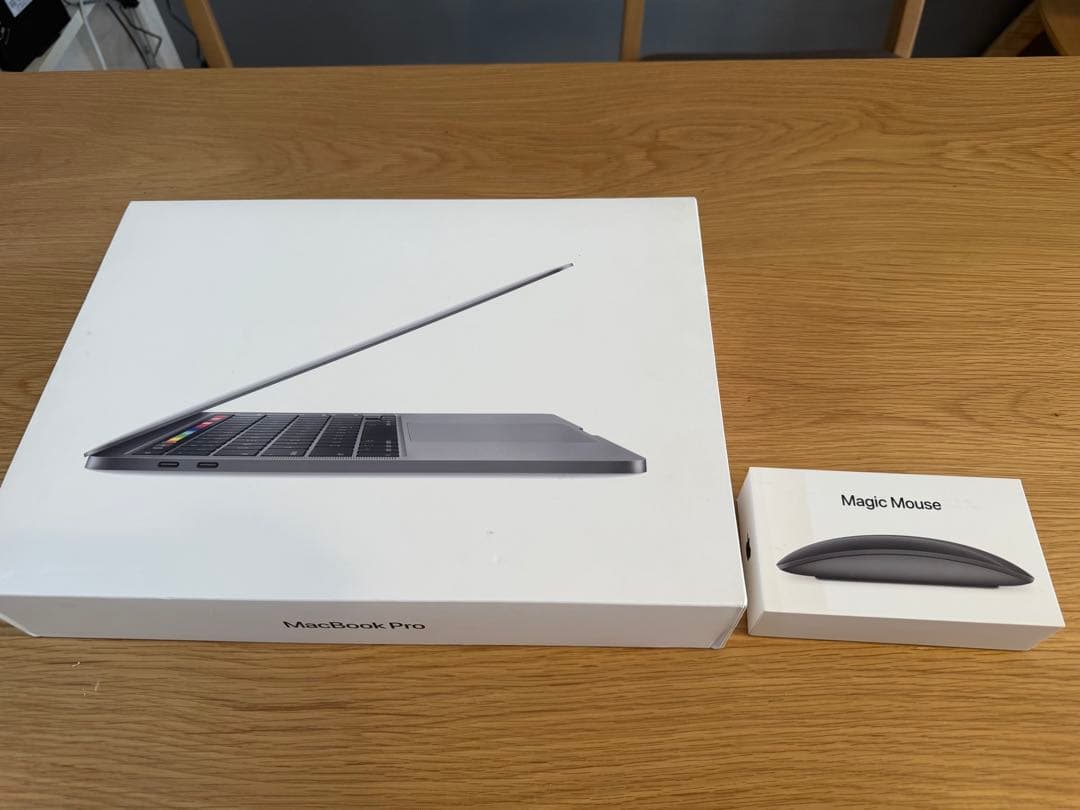 【使用少なめ／美品】MacBook Pro 2020 13インチ マウス付