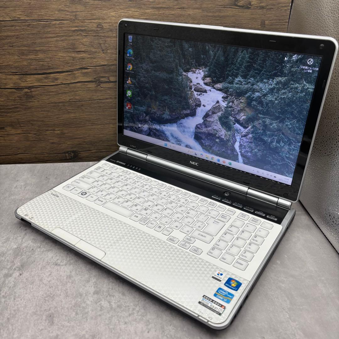 ノートパソコン　NEC Lavie SSD /8GB /Win11/Office