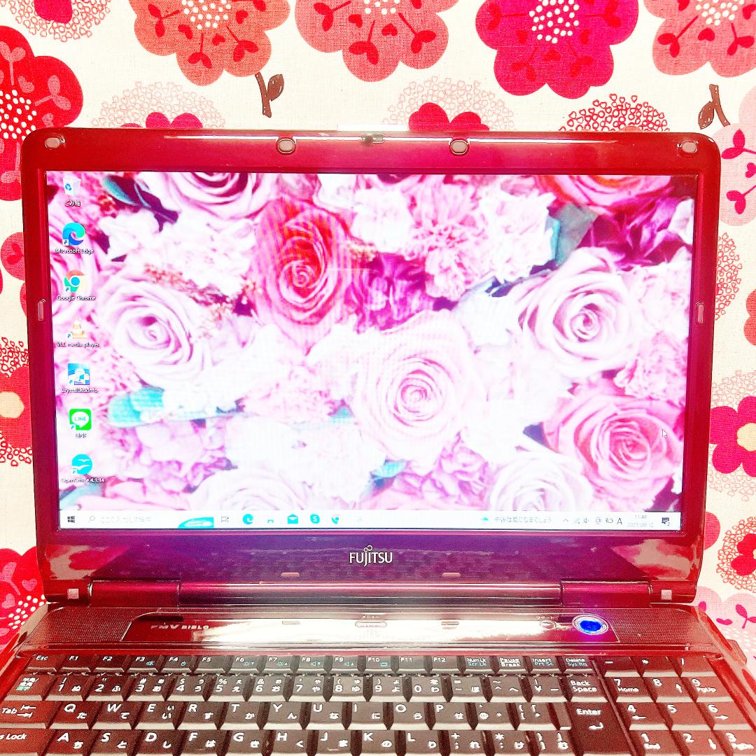 7【データ保存大容量❣️】初期設定済み✨初心者向け✨オシャレな赤✨ノートパソコン