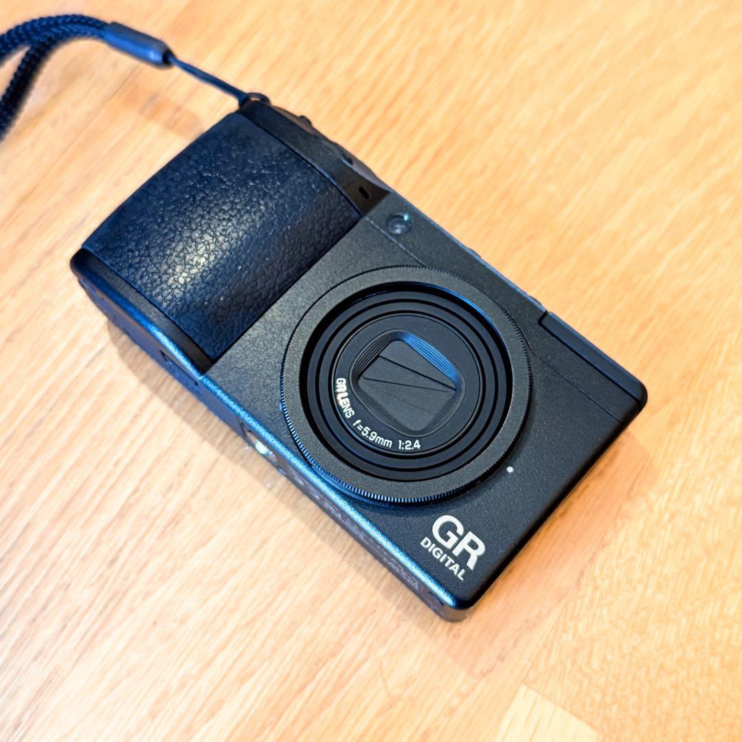 【極美品・975ショット】RICOH GR DIGITAL II デジタルカメラ