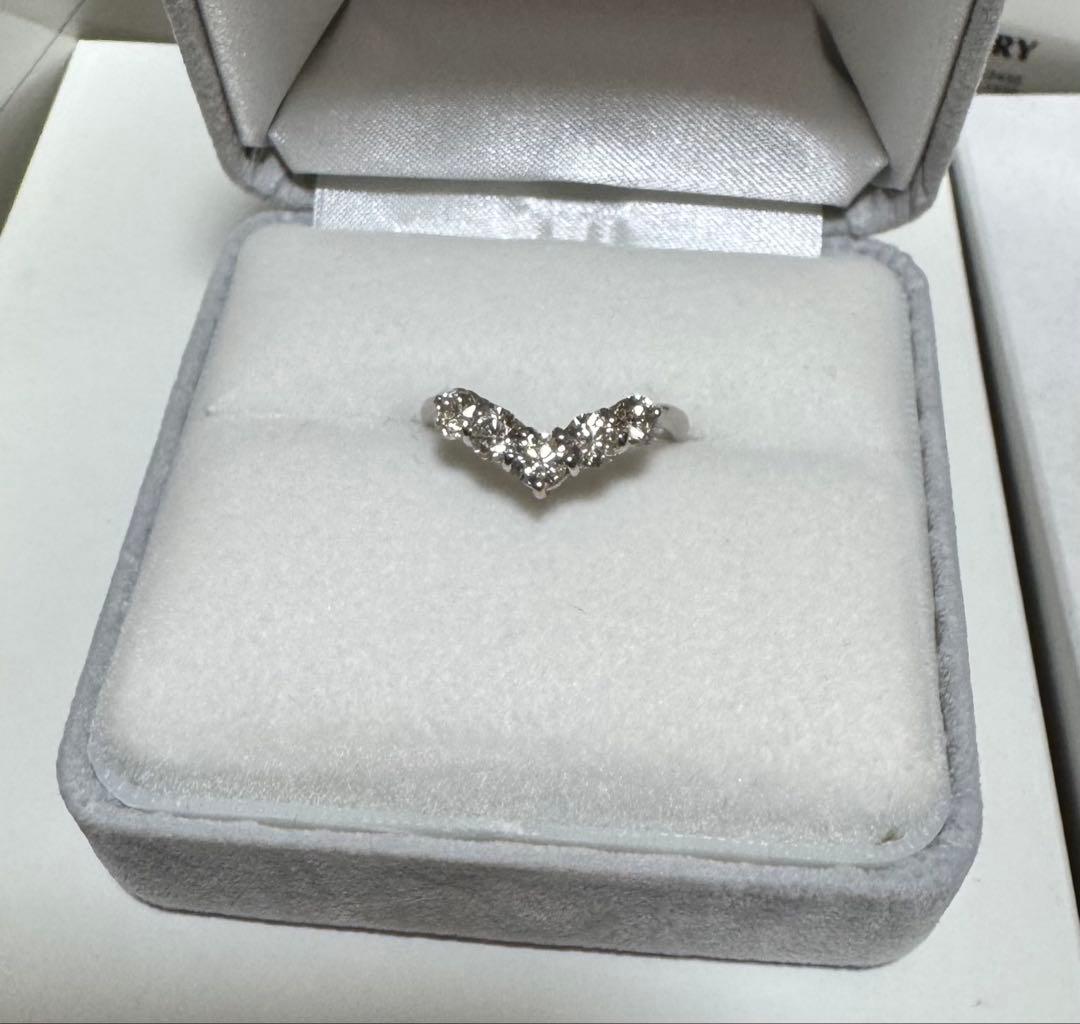 Pt900 ダイヤモンド V字 リング 1.00カラット　鑑別書付き