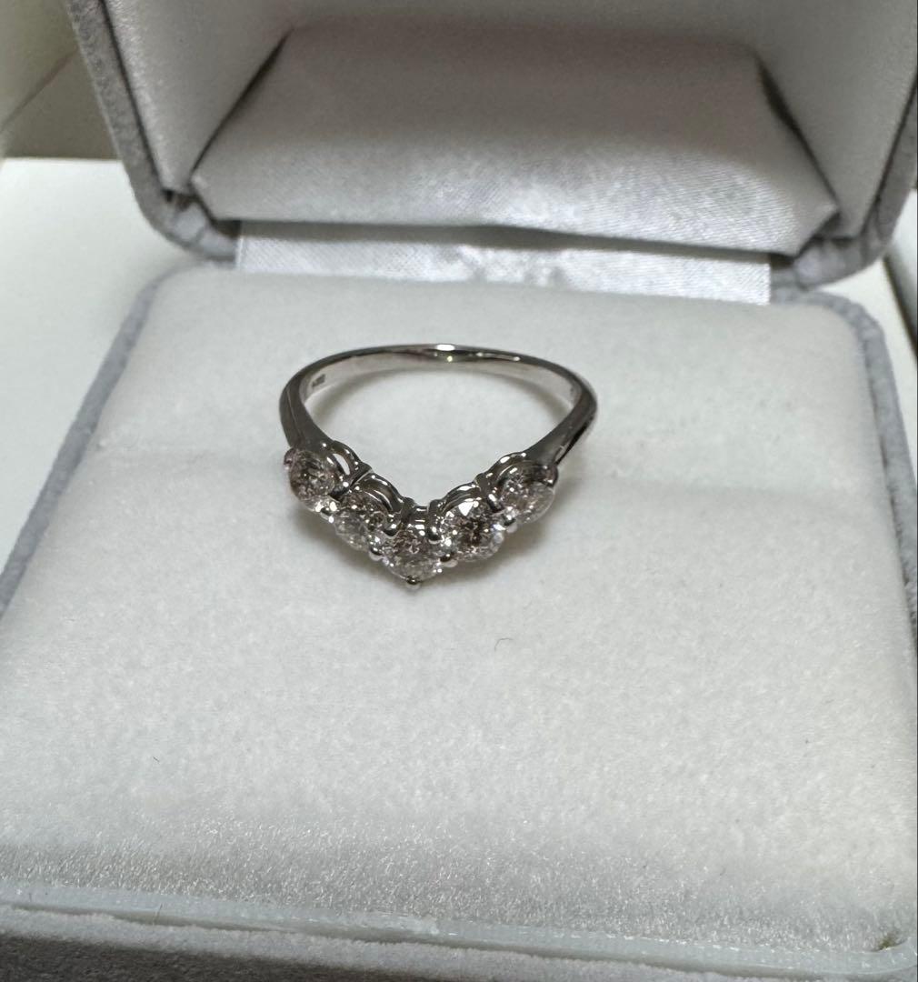 Pt900 ダイヤモンド V字 リング 1.00カラット　鑑別書付き