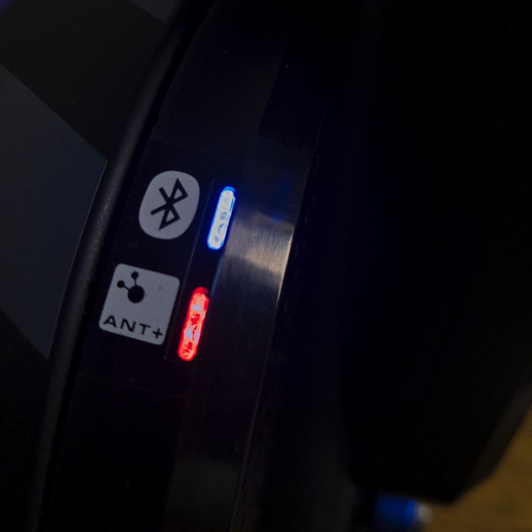 Wahoo KICKR V5 動作確認済 スマートトレーナー　ワフー キッカー