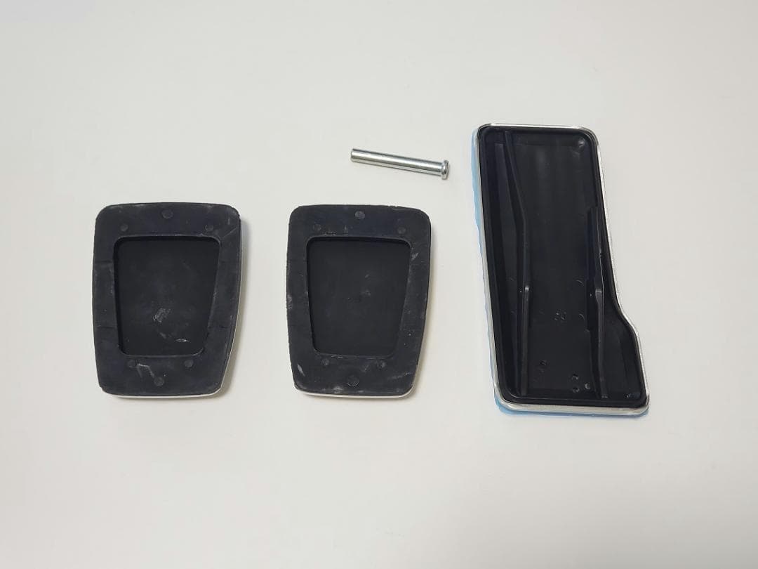 新品　110系ヴェロッサ　純正アルミペダル 3点　MT車用　アクセルピンも付属