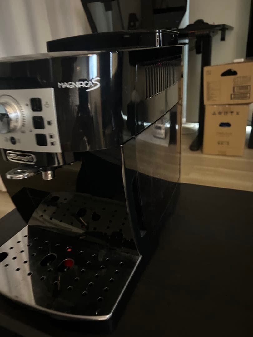 De'Longhi Magnifica S エスプレッソマシン 黒