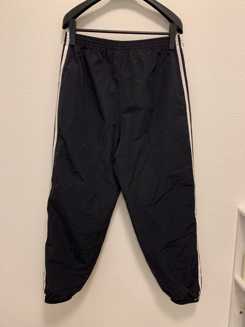 格安　黒42 バレンシアガ　アディダス　ナイロントラックパンツ　美中古