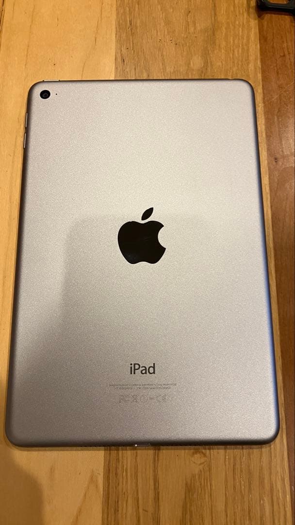 iPad mini4 32GB WiFiモデル