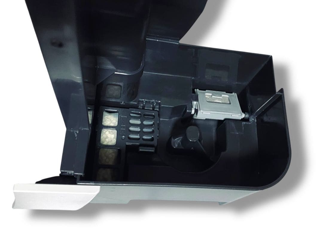 動作品 美品 パナソニック 加湿 空気清浄 F-VXS70 冬 花粉 乾燥 白