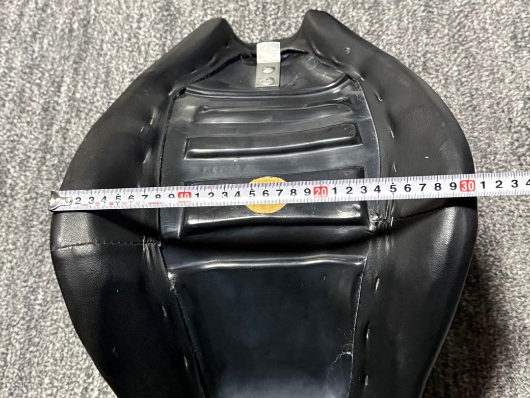 良品 ハーレー ソフテイル 純正 オプション ソロシート 2006年車外し