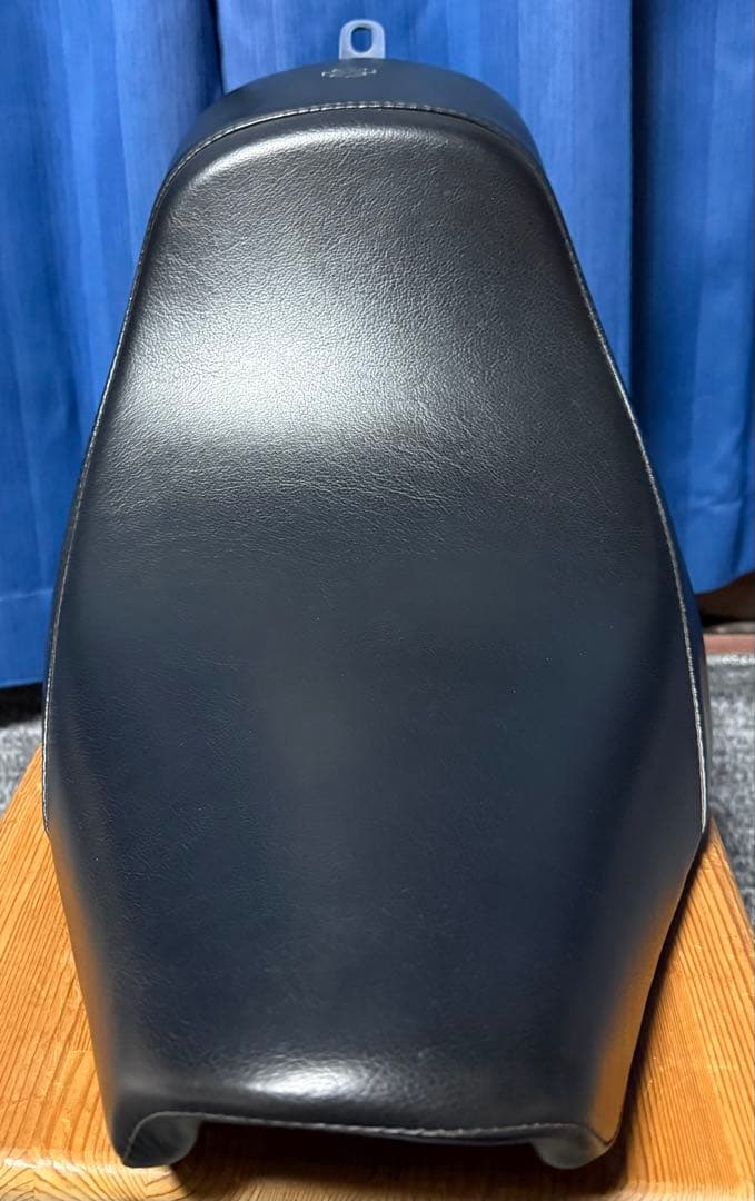 良品 ハーレー ソフテイル 純正 オプション ソロシート 2006年車外し