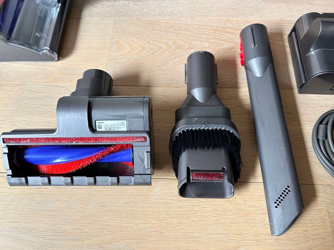 ダイソン Dyson V8 スティッククリーナー本体 オレンジ