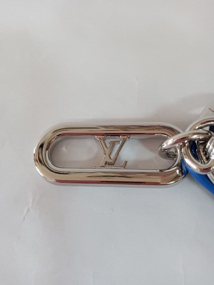 【新品】ルイヴィトン キーホルダー LVシグネチャー チェーン