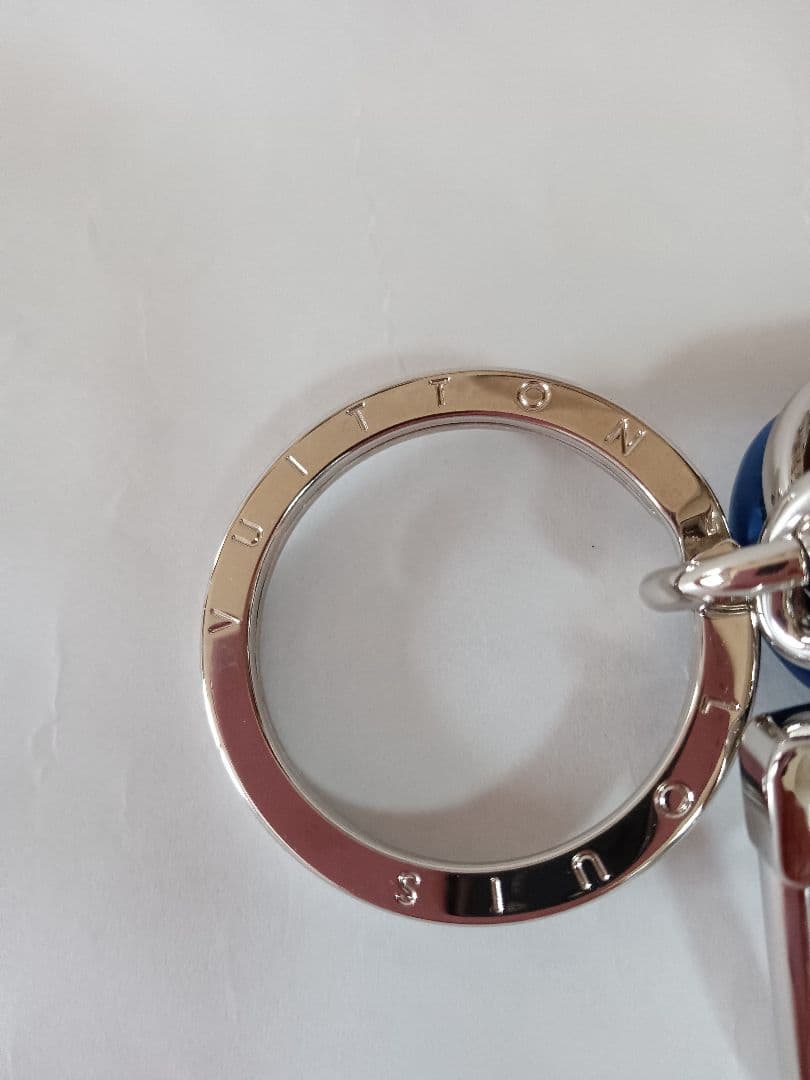 【新品】ルイヴィトン キーホルダー LVシグネチャー チェーン