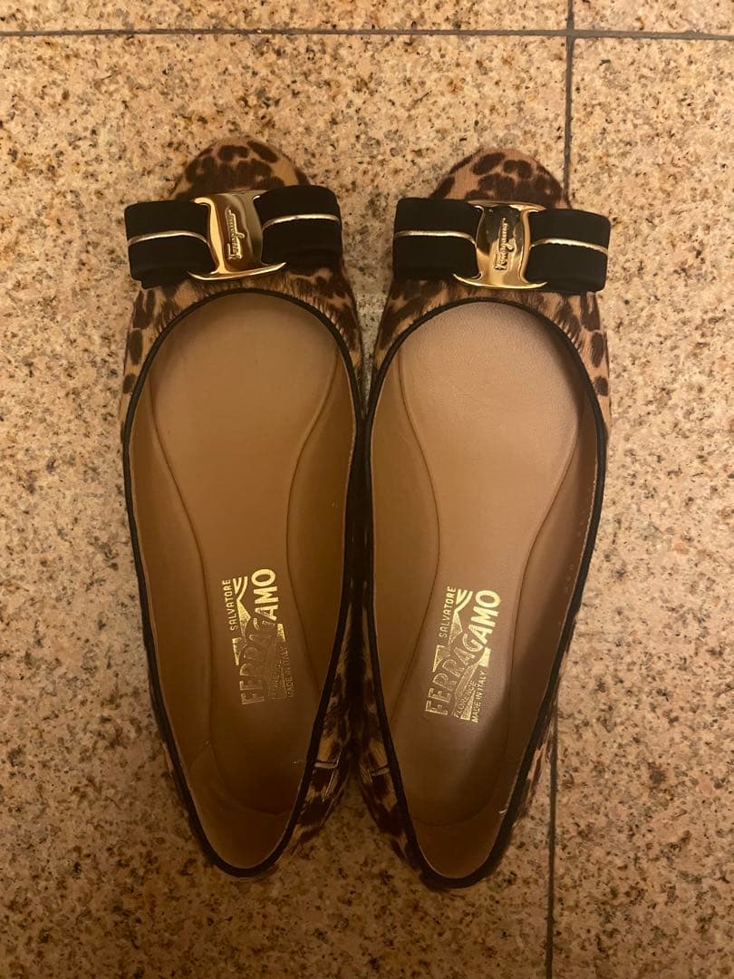 Salvatore Ferragamo ヒョウ柄 フラットシューズ　ハラコ