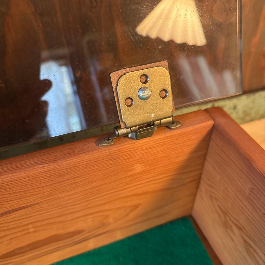 アンティーク　ショーケース　コレクション　ケース　ディスプレイ