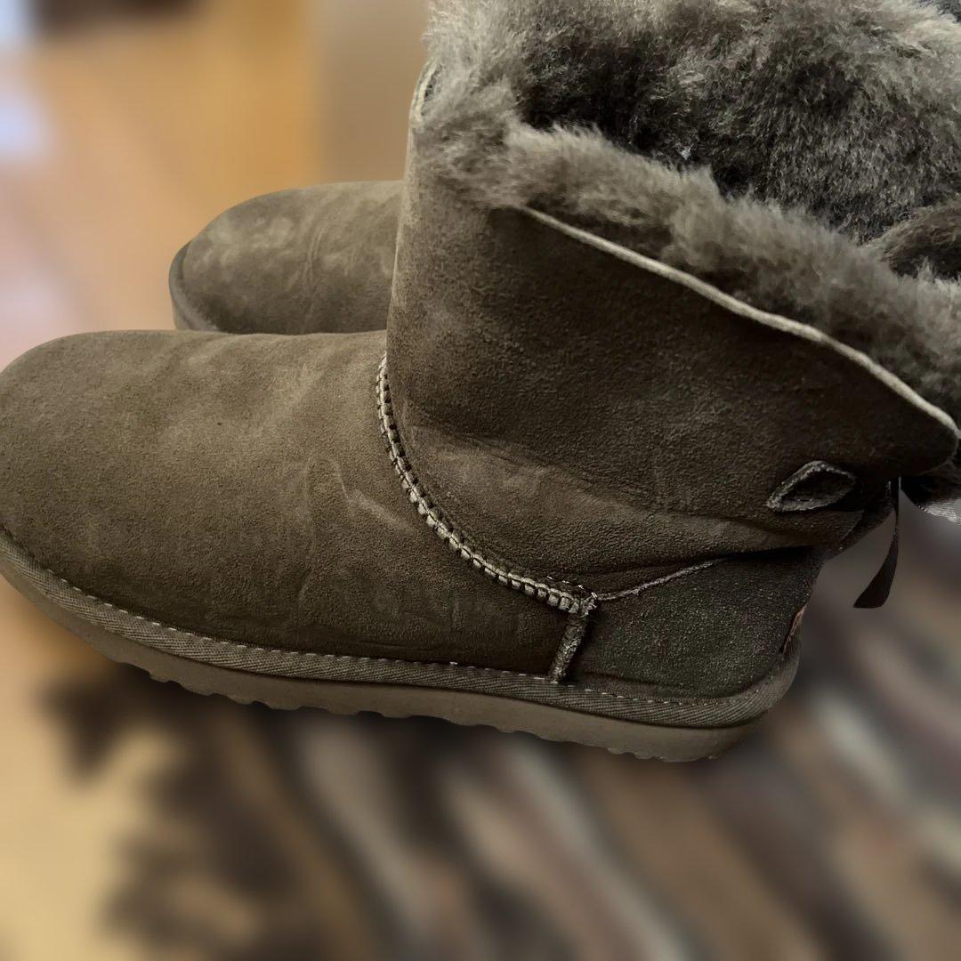 ヒマワリ様 UGG ムートンブーツ カーキ 25センチ リボン アグ