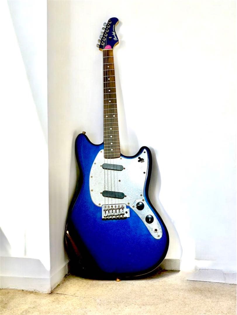 K*i様 美品 エレキ ギター 本体 おまけ ケース ストリング