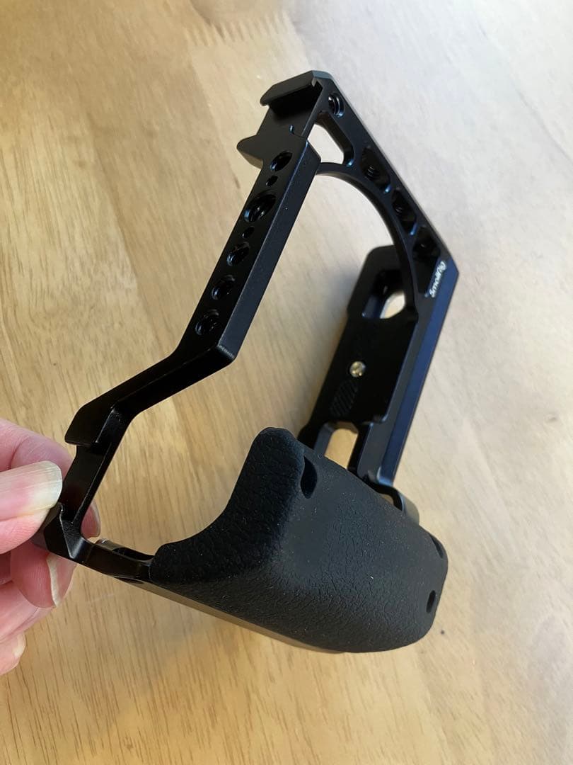 sony a6400 本体 +電池３個+希少品リグ+充電器　動画撮るのに便利