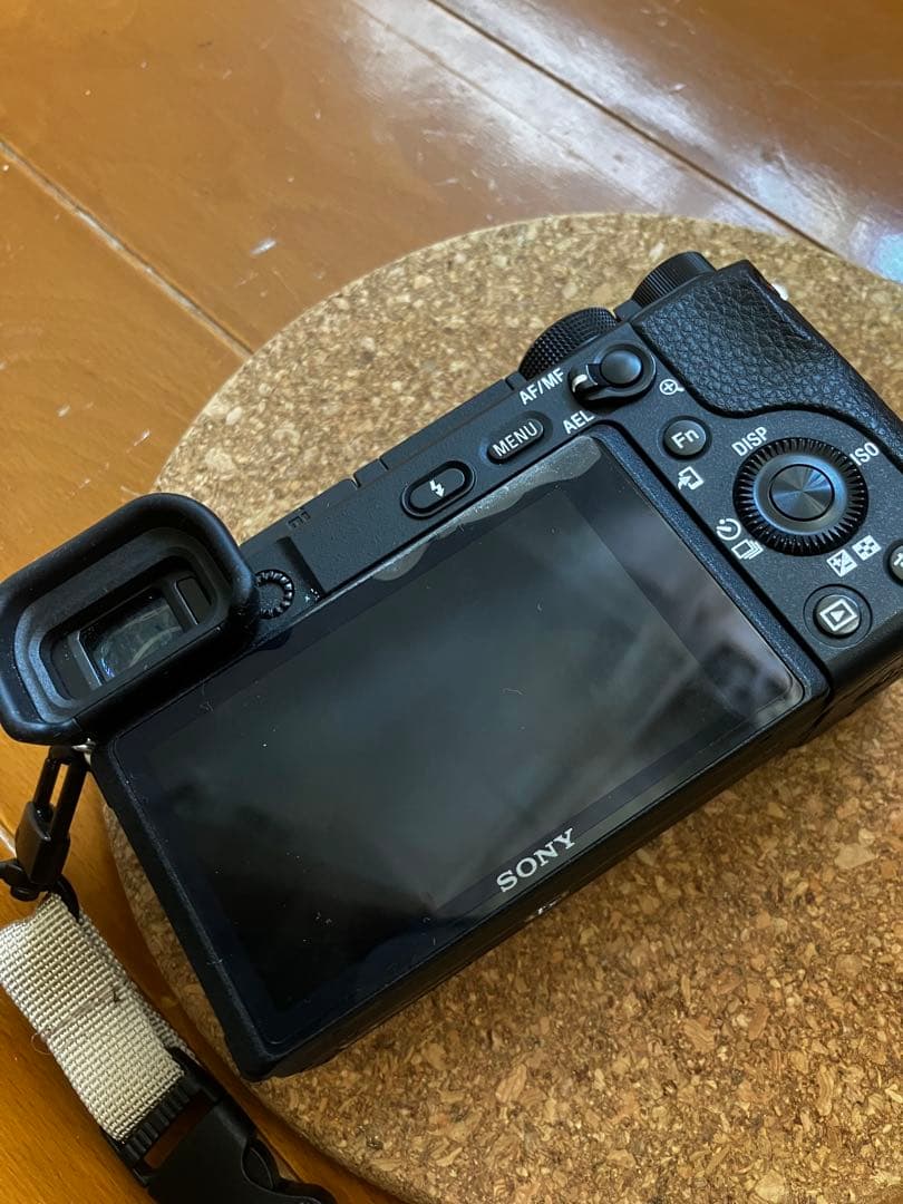 sony a6400 本体 +電池３個+希少品リグ+充電器　動画撮るのに便利