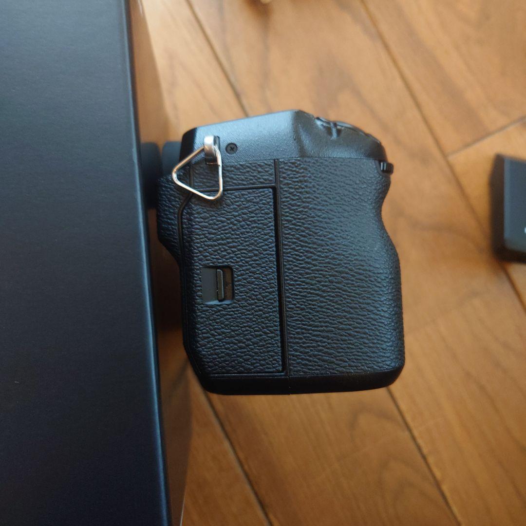 【美品】FUJIFILM X−H1　フジフイルム　ミラーレス一眼カメラ