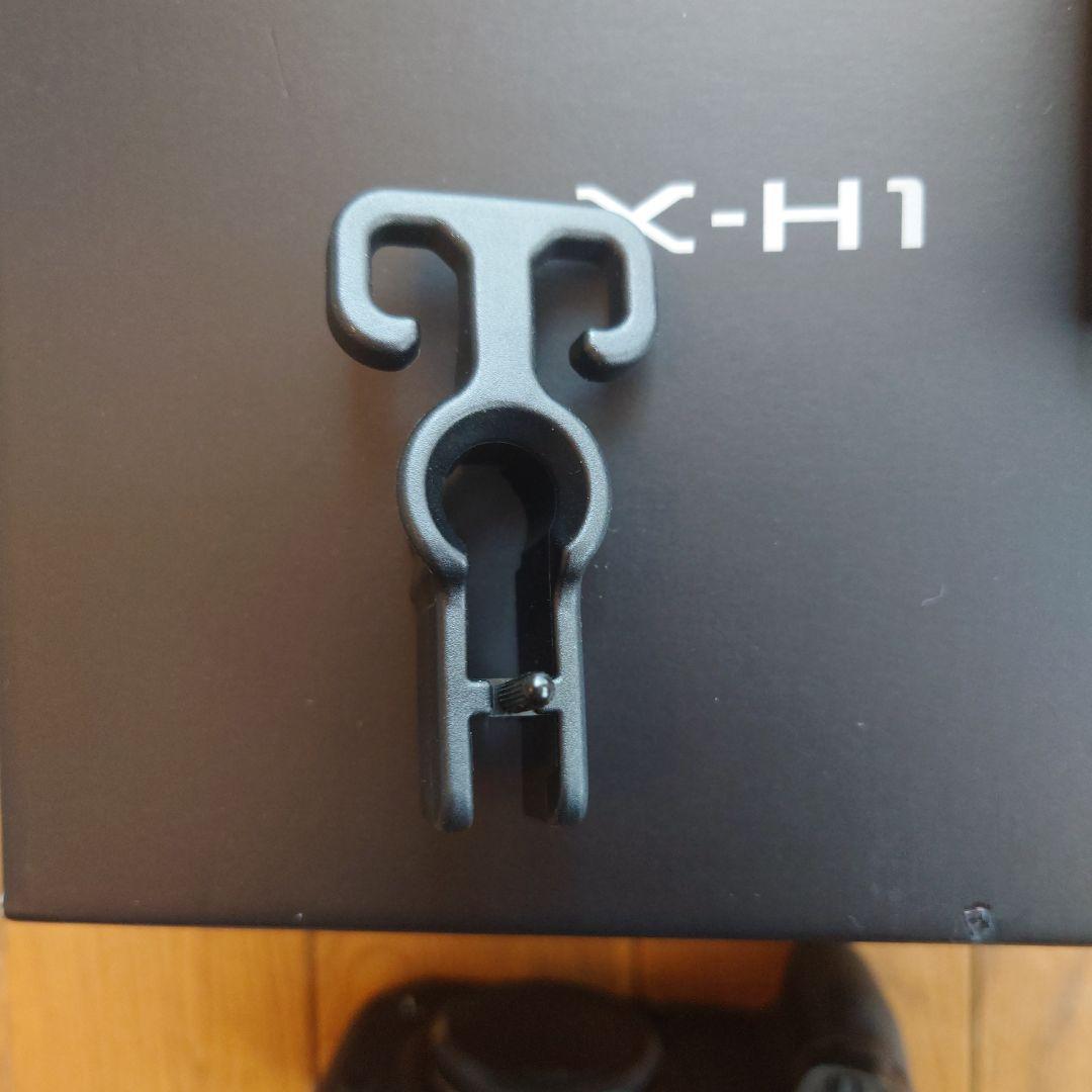 【美品】FUJIFILM X−H1　フジフイルム　ミラーレス一眼カメラ