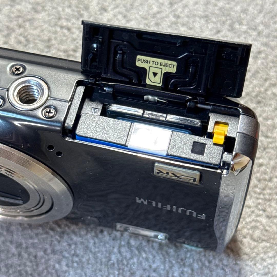 ☆極上美品 FUJIFILM FinePix F70EXR