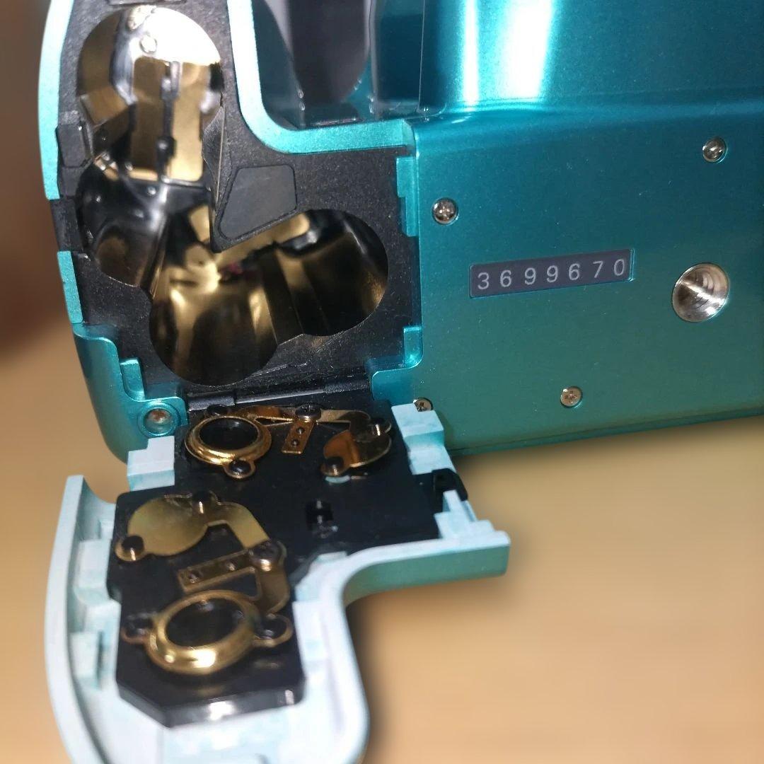 美品　PENTAX K-x レンズキット　ライトグリーン　希少カラー　単三電池