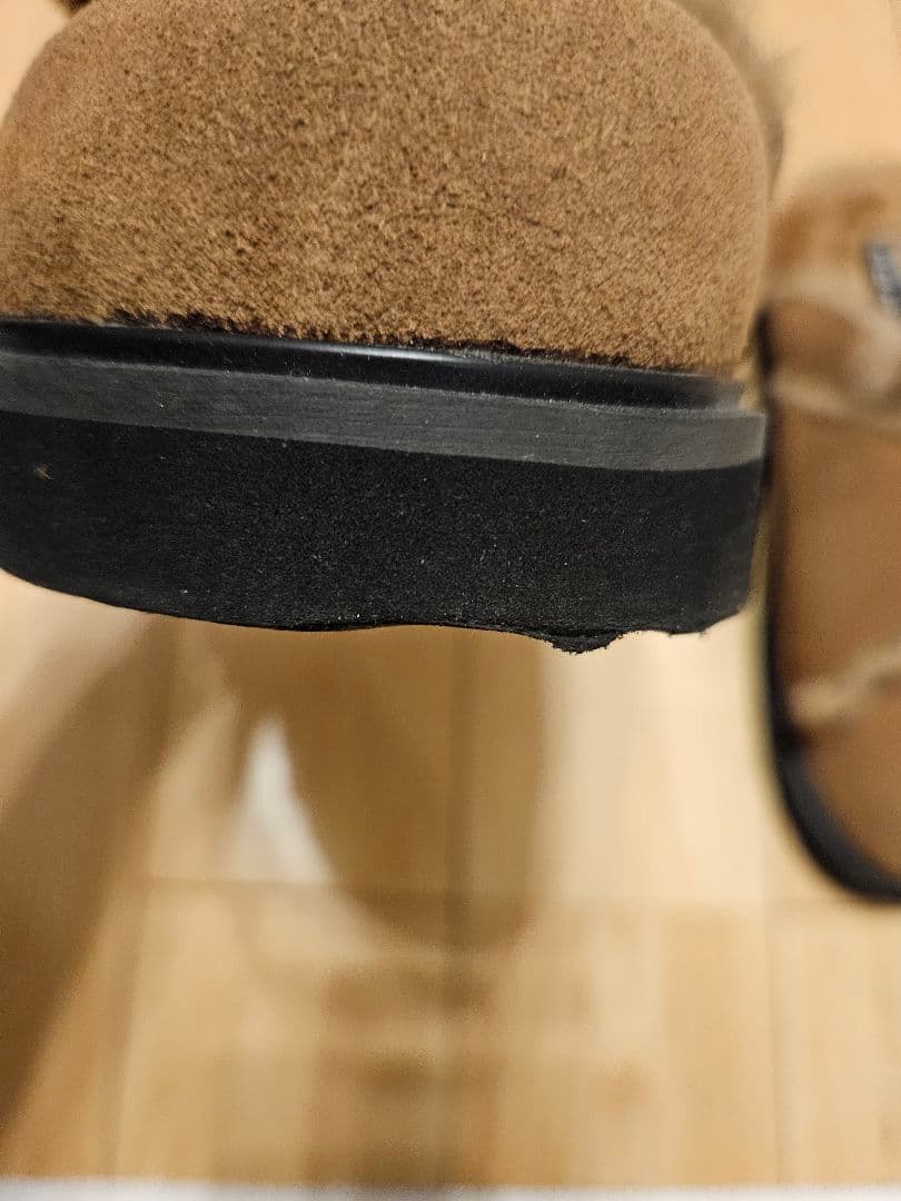 ブラウンファー付きスエードサボ　クロッグ