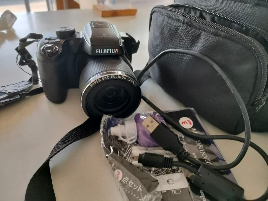 フジフイルムfinepixs8400