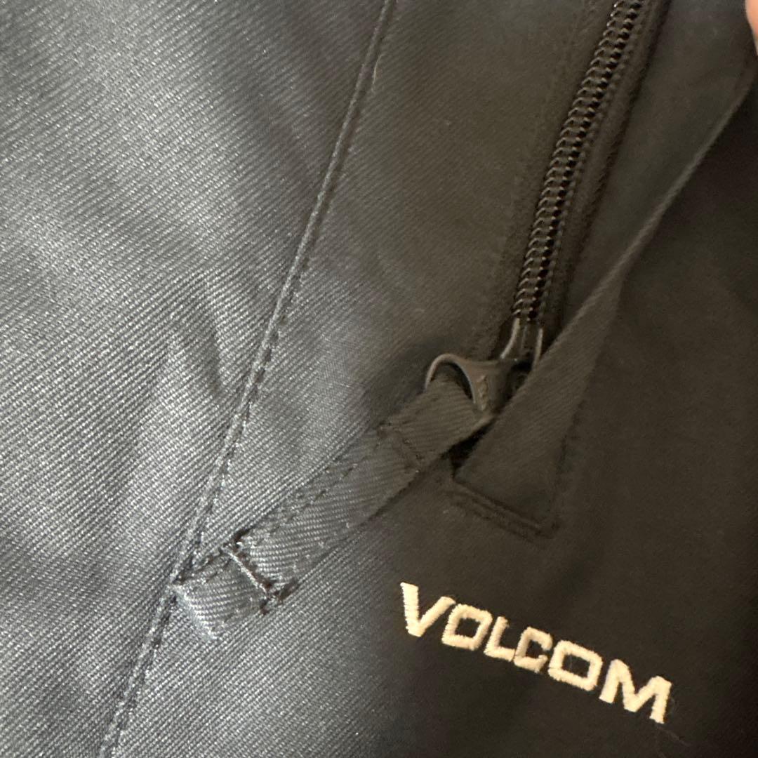 美品　VOLCOM　スノーウェア　上下セット